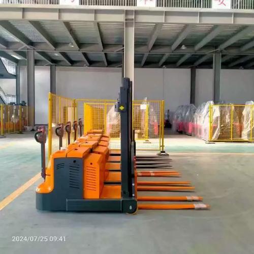 1t步行式平衡重堆高車無(wú)腿電動(dòng)叉車鋰電搬運(yùn)車裝卸貨托盤堆垛機(jī)